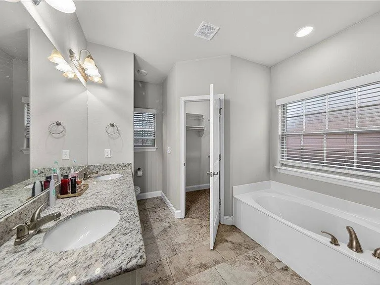 584 Quartz Way — Photo 12