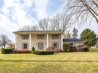 6702 Cottonwood Knl, West Bloomfield, MI 48322