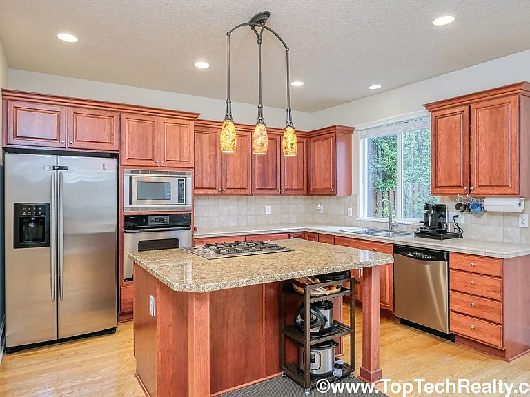 12852 NW Bayonne Ln — Photo 5