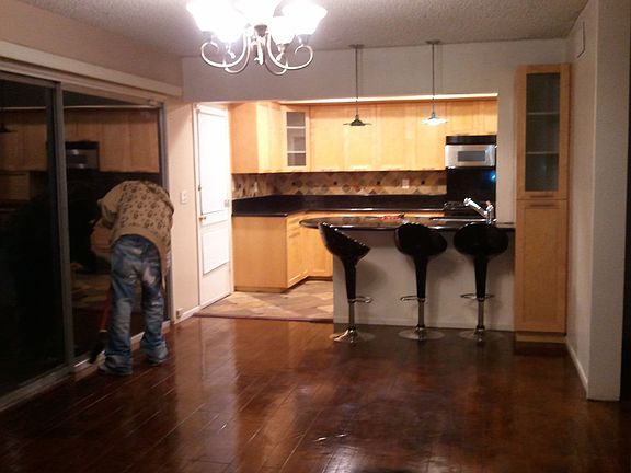 Dining Rm to Kitchen