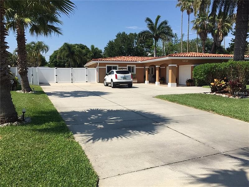 1st image of 10137 Yacht Club Dr