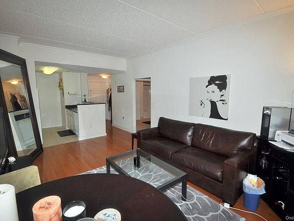 5th image of 31 Greenridge Ave APT 2K