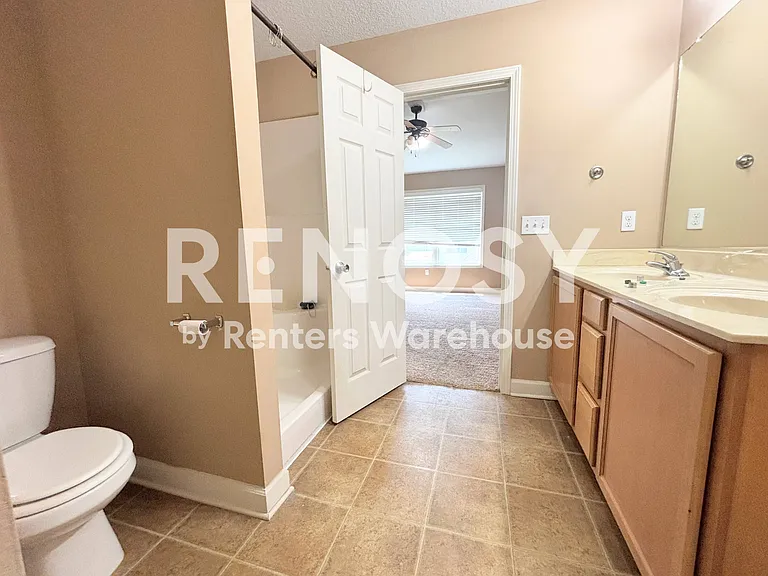 8228 Dakota Dr — Photo 6