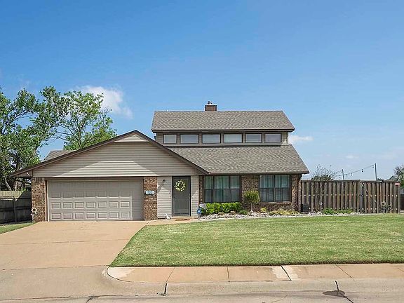 2nd image of 722 Tower Park Dr