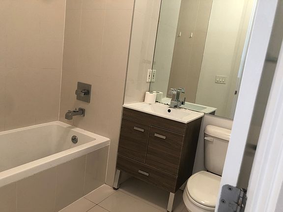 4th image of 190 Scholes St #1A