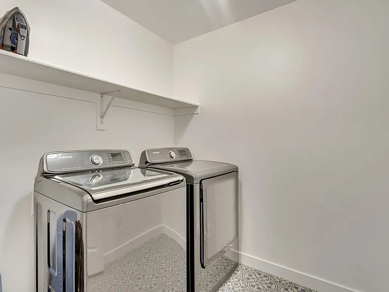 Laundry with Included Washer / Dryer