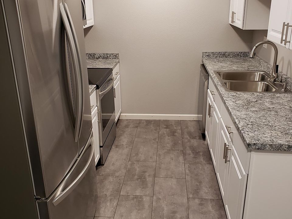 1st image of 13407 W Copperstone Dr