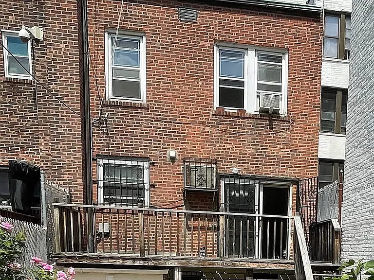 25-63 43rd St — Photo 24