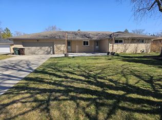 3431 Twin Ln, Racine, WI 53406