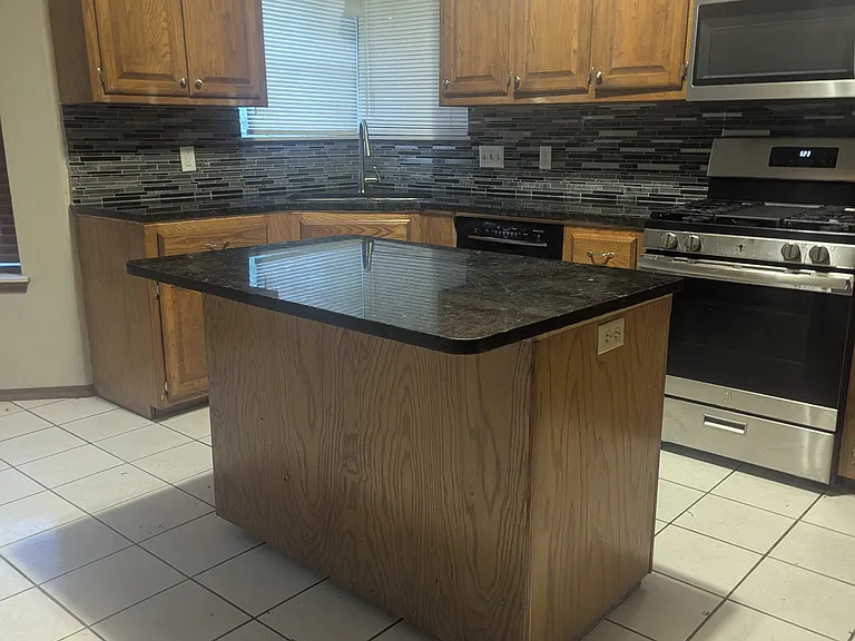 500 Westridge Dr — Photo 10