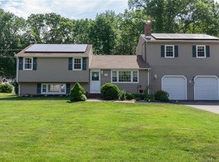 23 Roberta Rd, North Haven, CT 06473