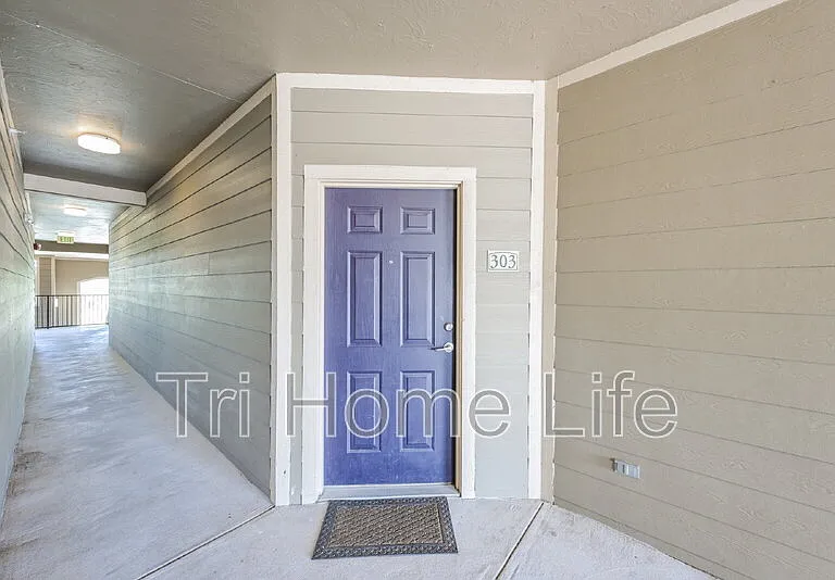 17209 Wilde Ave #303 — Photo 2