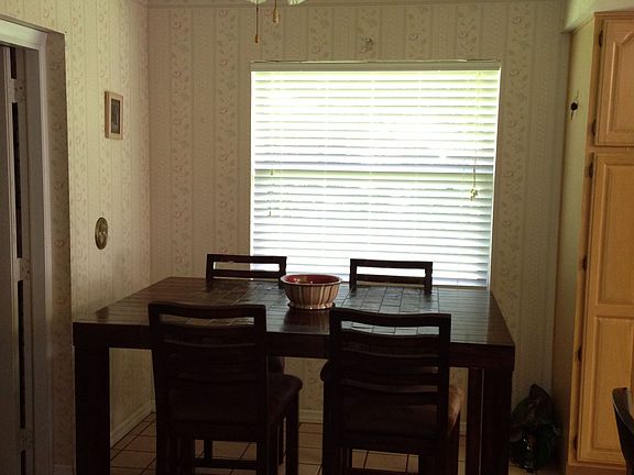 3rd image of 1495 Avenue I SW