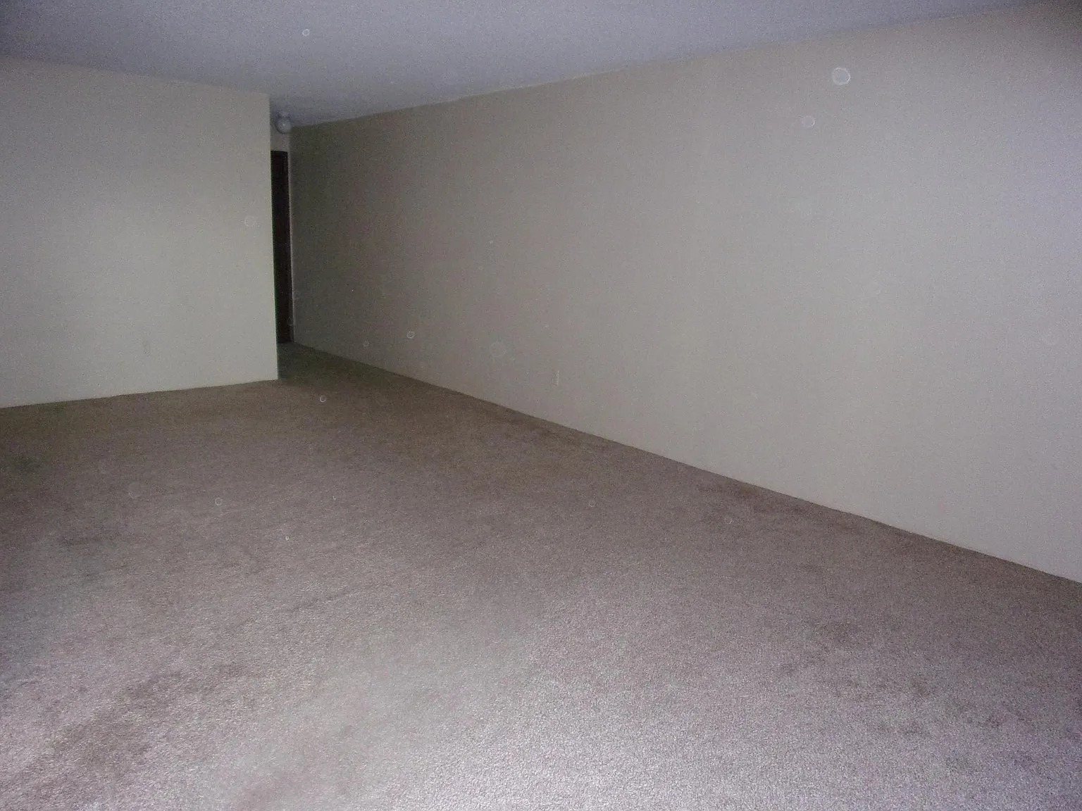2 bed, 1080 sqft, $2,200 — Photo 3