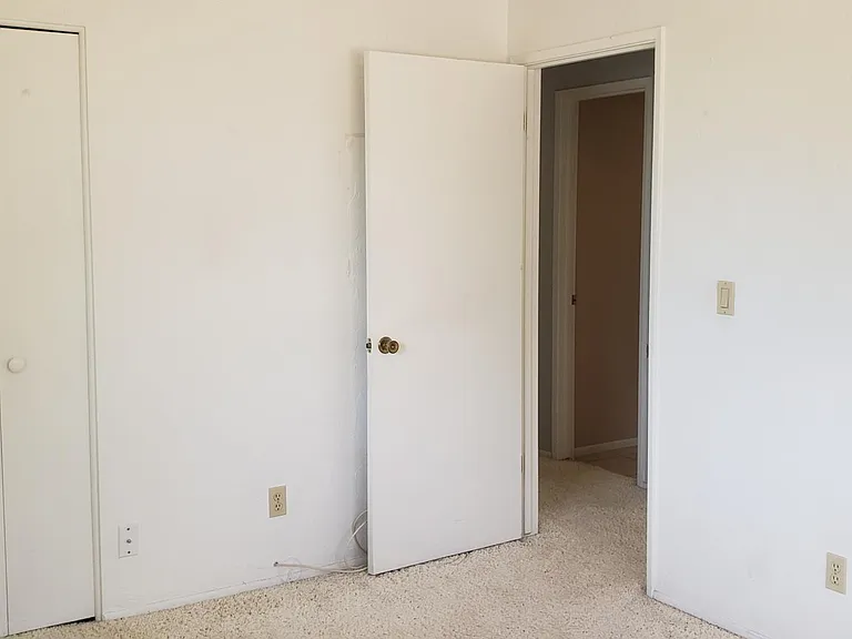 1602 Luna Ct — Photo 30