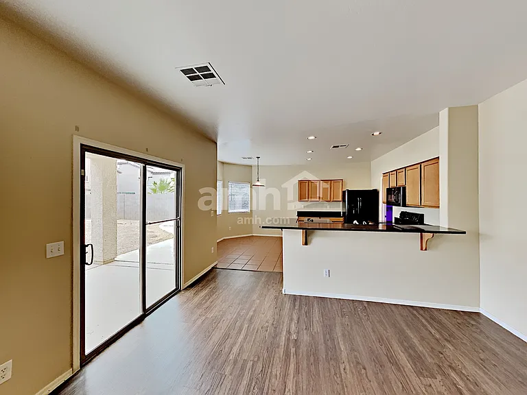 15421 N 169th Ln — Photo 10