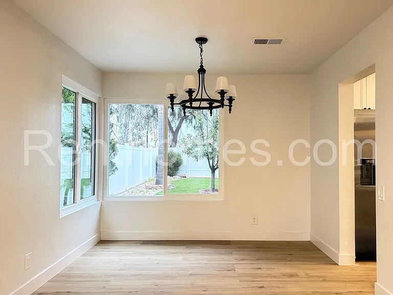 9342 Twin Mountain Cir — Photo 4