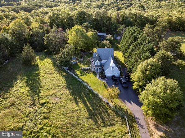 308 Elk Branch Rd, Hedgesville, WV 25427