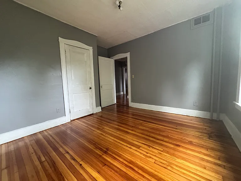 1050 Capitol Ave #8 — Photo 3