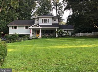 8505 Chapel Dr, Annandale, VA 22003