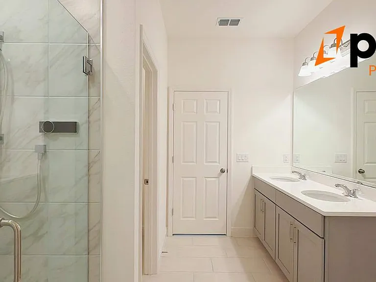 7896 Syracuse Dr — Photo 18