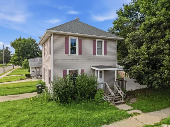 1502 E 4th St, Sterling, IL 61081