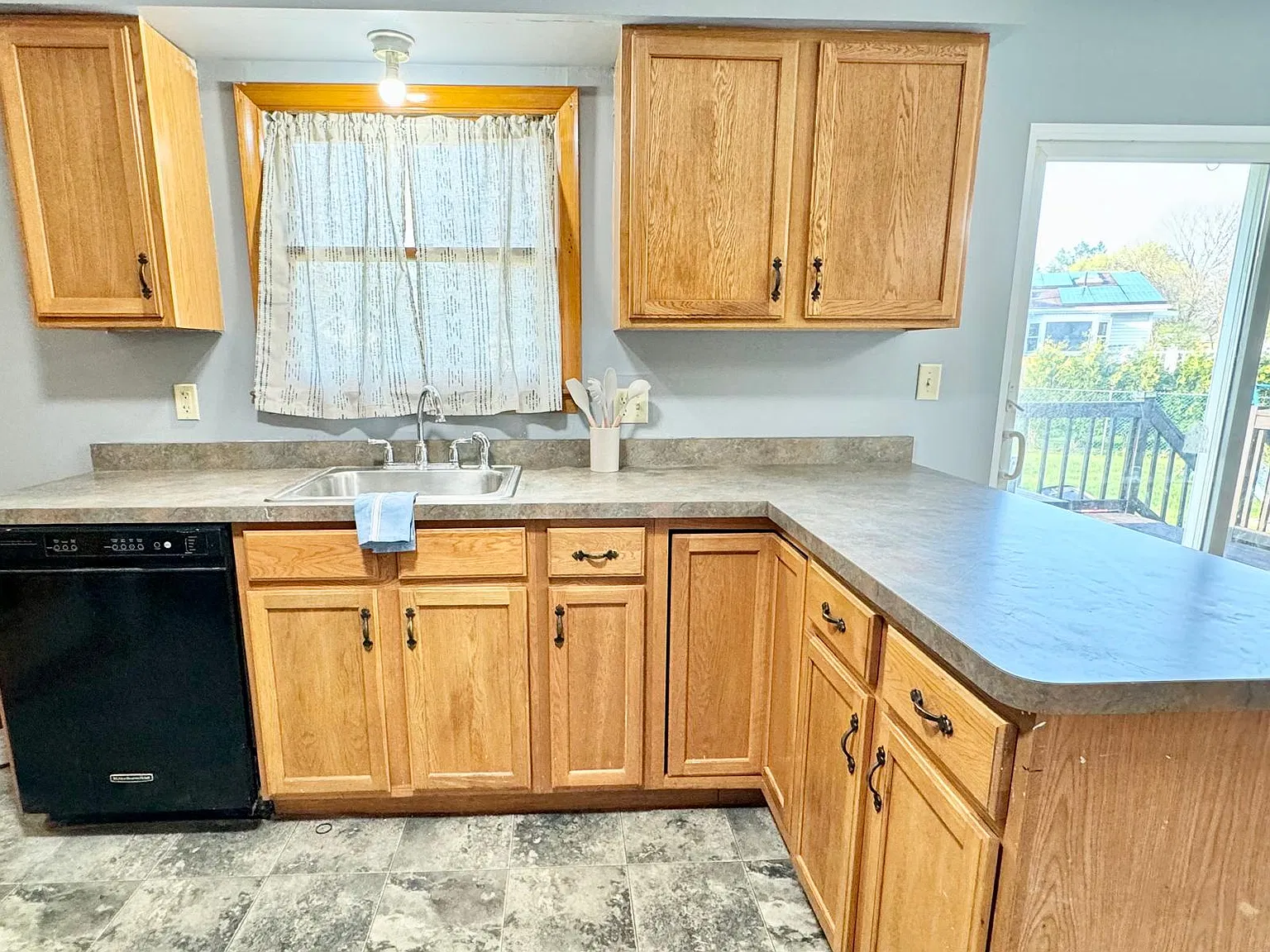 5 bed, 1080 sqft, $3,800 — Photo 4