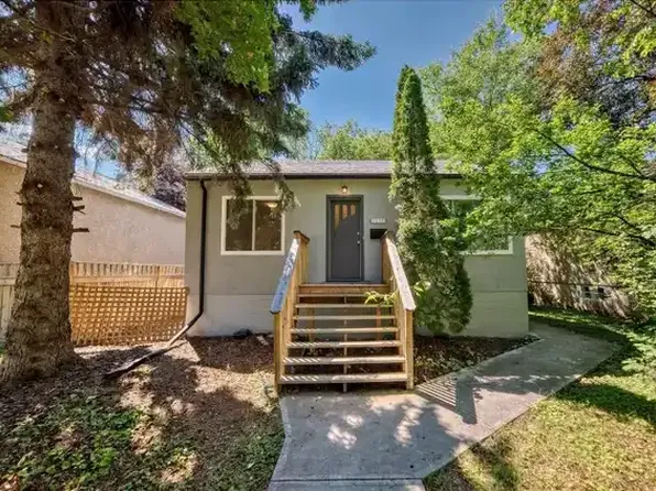 10953 74th Ave NW #1A, Edmonton, AB T6G 0E5
