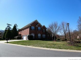 8601 Mossington Ln, Waxhaw, NC 28173