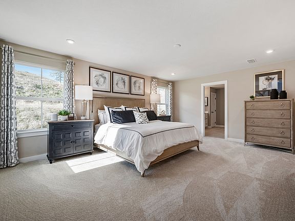 Hudson w Finished Basement