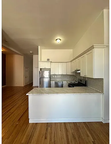 261 Flatbush Ave #2R Photo 1