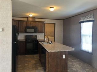 20582 Kingston Dr, Clinton Township, MI 48036