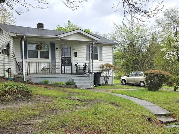 126 Flint St, Danville, VA 24541