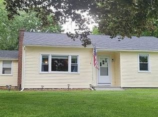 7 Park Ln E, New Milford, CT 06776