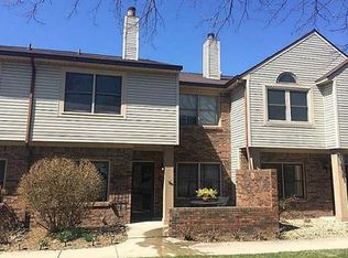 9512 Maple Way, Indianapolis, IN 46268