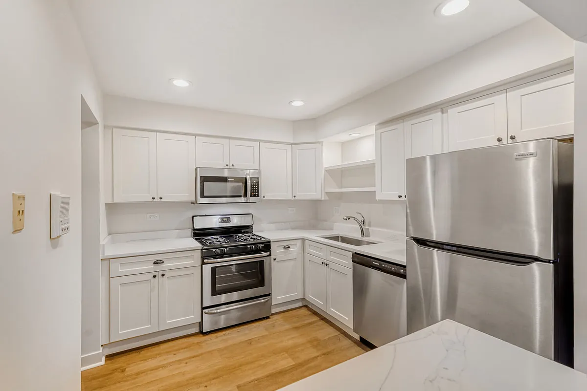 Kitchen - 785 Pershing Ave #1-B