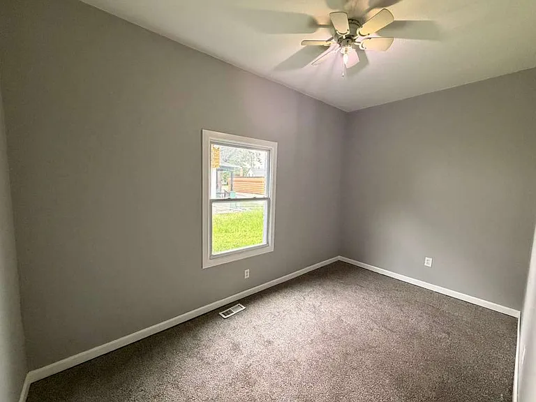 2621 Lawrence Ave #1 — Photo 10