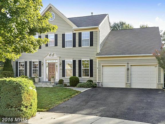 2nd image of 7500 Oyster Bay Way