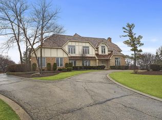 505 W Lancaster Ct, Inverness, IL 60010