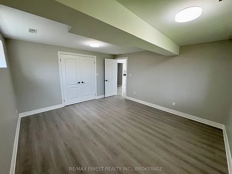1621 Brookedayle Ave — Photo 4