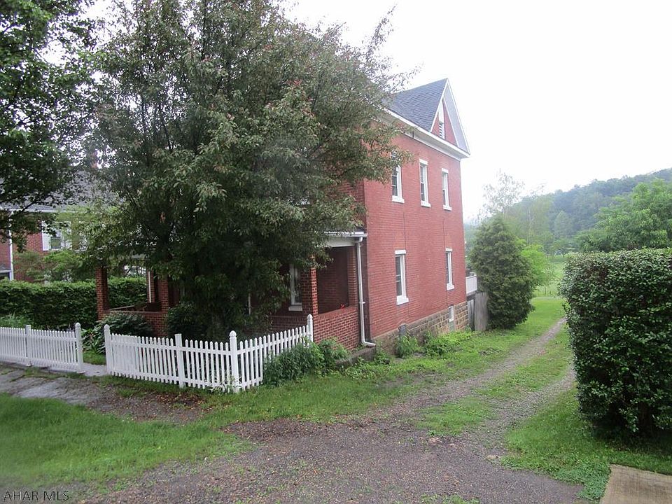 1st image of 399 Beaver St