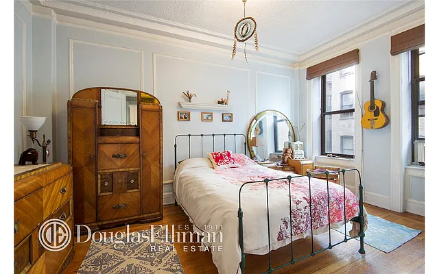 Sold by Douglas Elliman | media 15