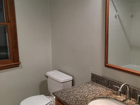 upstairs hallway bathroom - granite 