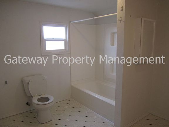 3rd image of 706 W Cota St #B