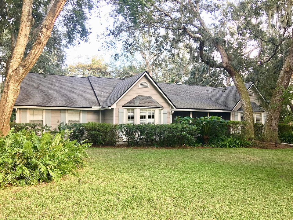 1st image of 1223 Forest Oaks Dr