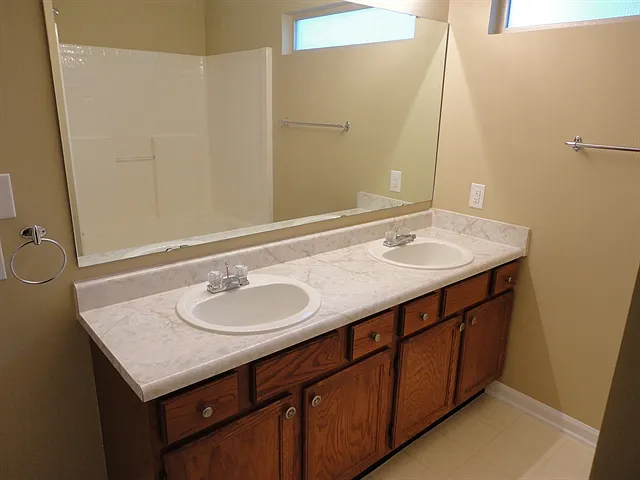 10193 Stillwell Dr — Photo 8
