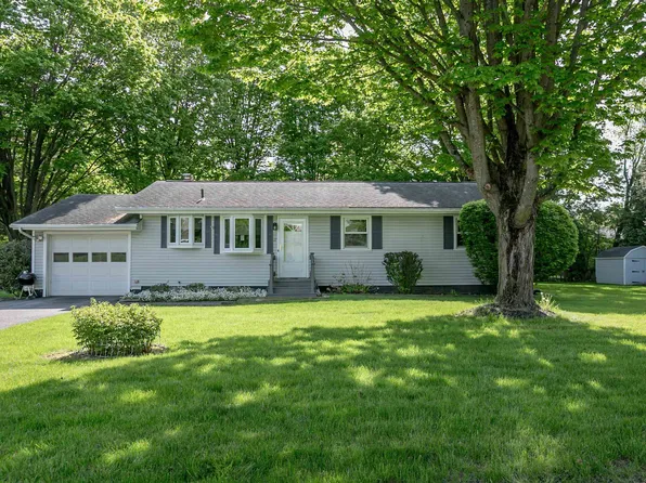 17 Mountain View Boulevard, South Burlington, VT 05403