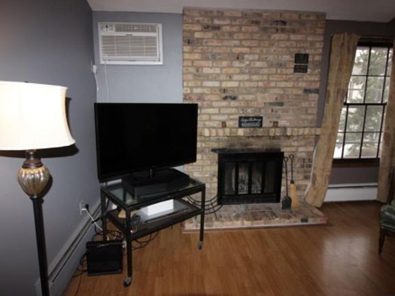 2nd image of 816 Old Settlers Trl APT 5