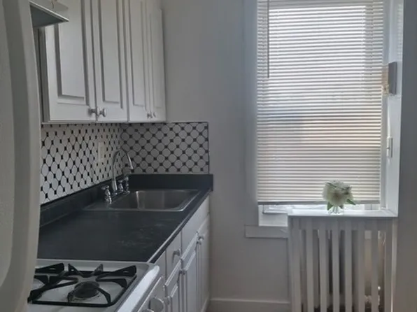 (undisclosed Address), Staten Island, NY 10303