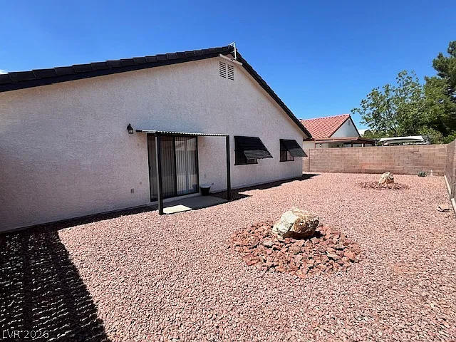 627 Del Prado Dr — Photo 16